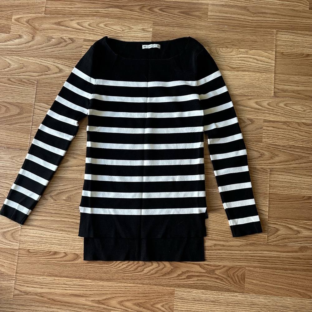 Zara Black and White Striped knit Sweater